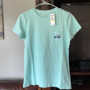 Vineyard Vines printed car pocket Tee